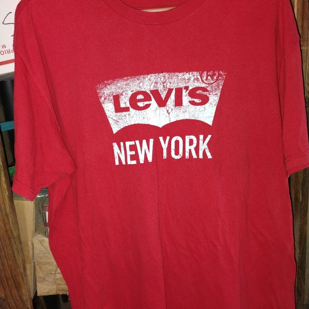 Levi's New York RED Size XL Graphic T-shirt